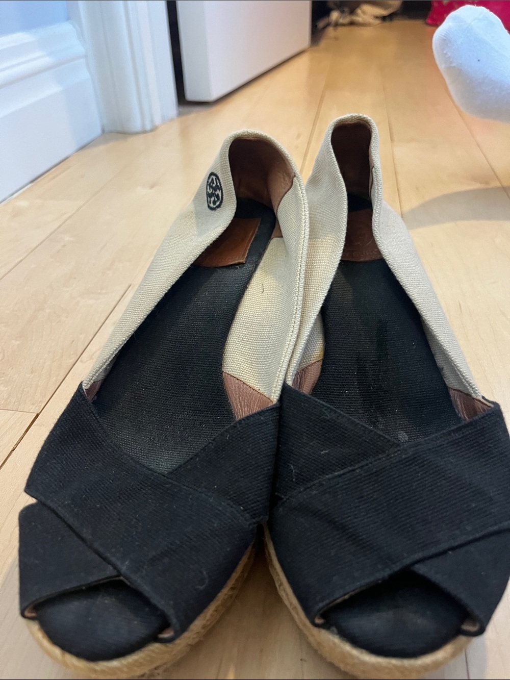 Tory Burch Black and Cream Espadrille Wedge Peep-Toe Heels - Picture 3 of 8